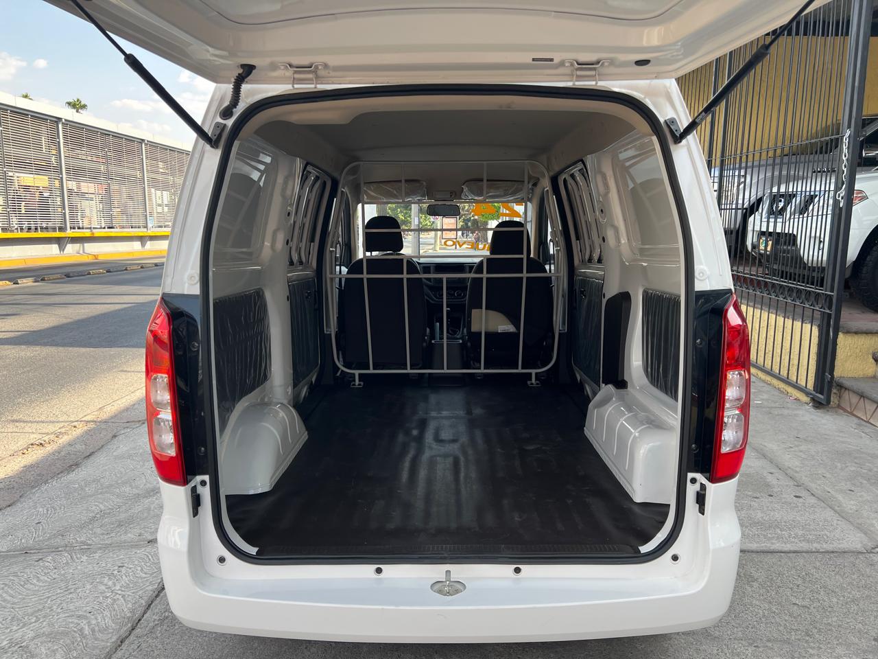 CHEVROLET TORNADO VAN TM IVA 100%
