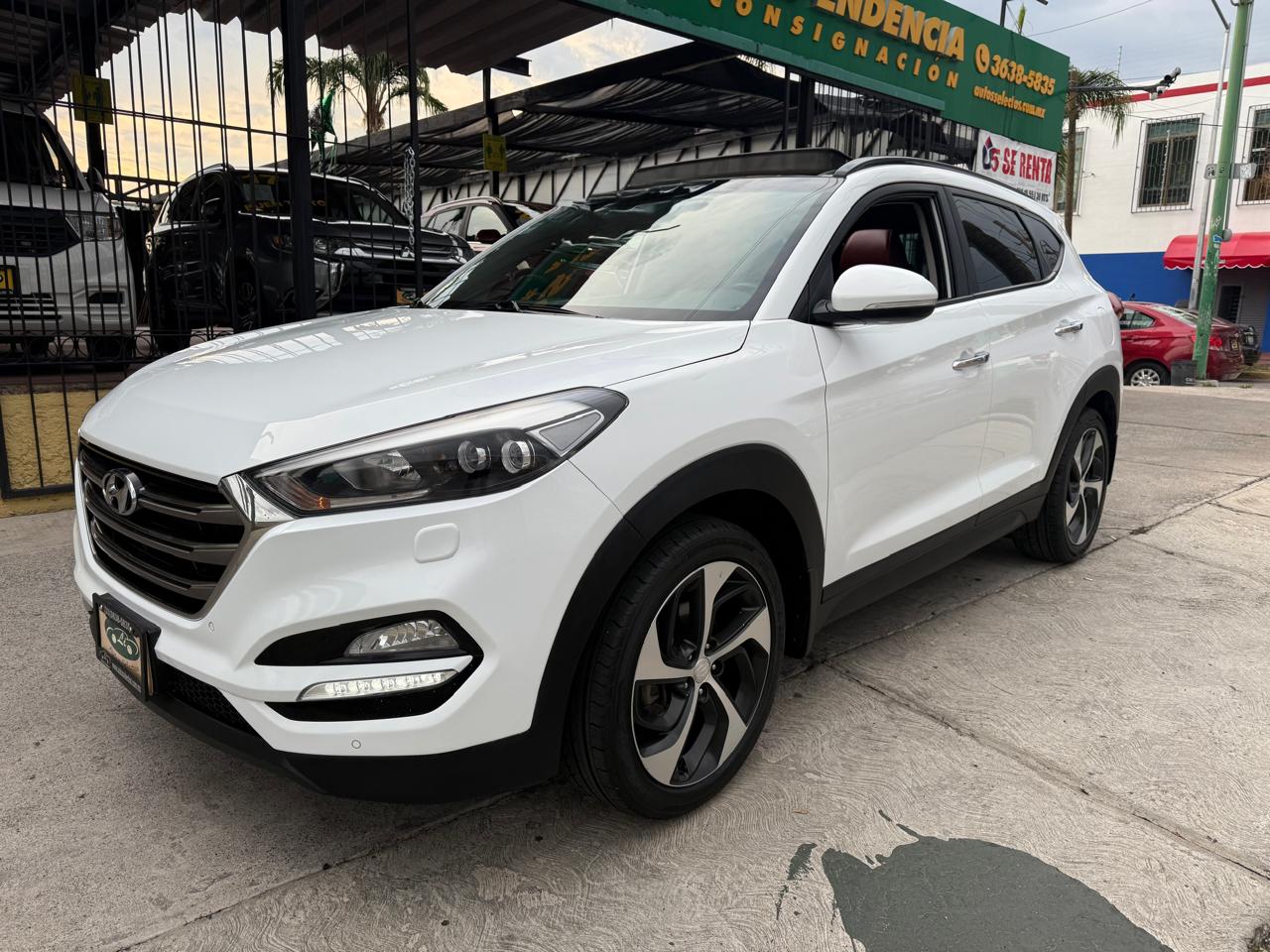 HYUNDAI TUCSON LIMITED TECH SUV TA