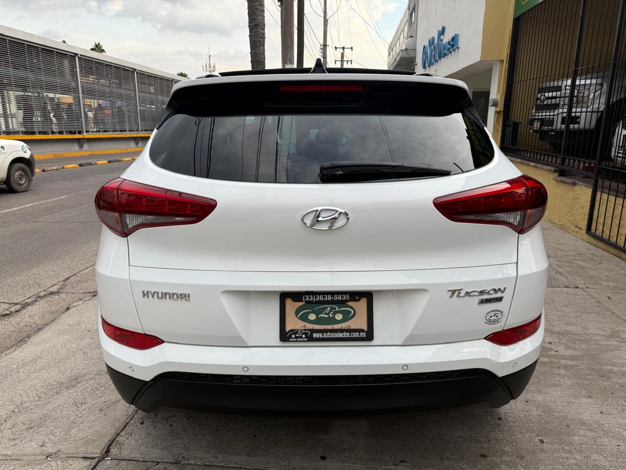HYUNDAI TUCSON LIMITED TECH SUV TA