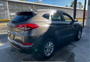 HYUNDAI TUCSON LIMITED SUV TA