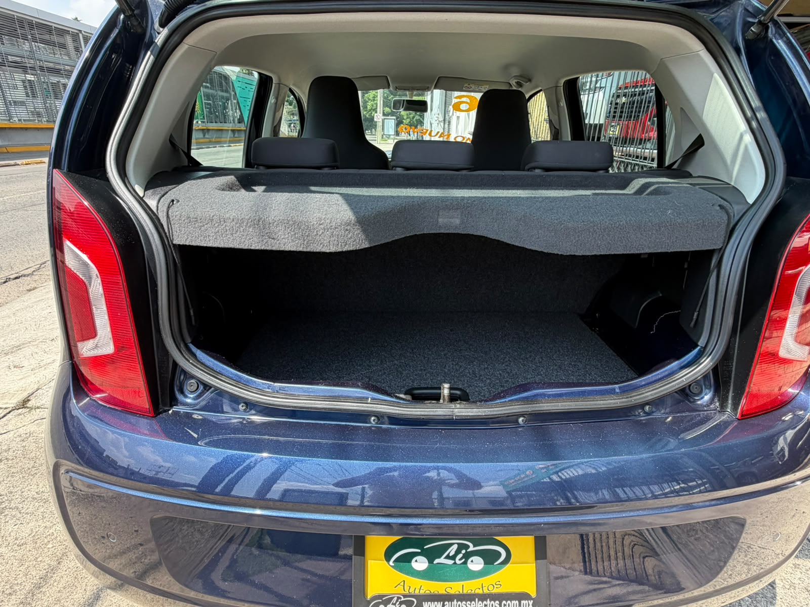 VOLKSWAGEN UP 2016 HIGH