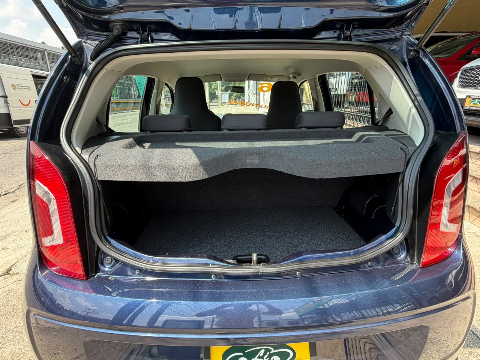 VOLKSWAGEN UP 2016 HIGH