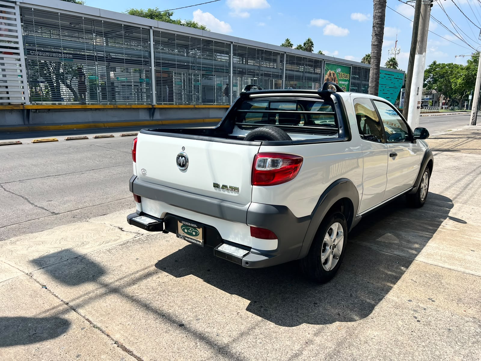 RAM 700 1.6 Slt Mt