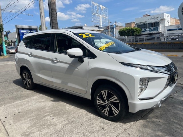 MITSUBISHI XPANDER CROSS MINIVAN TA 3ER FILA