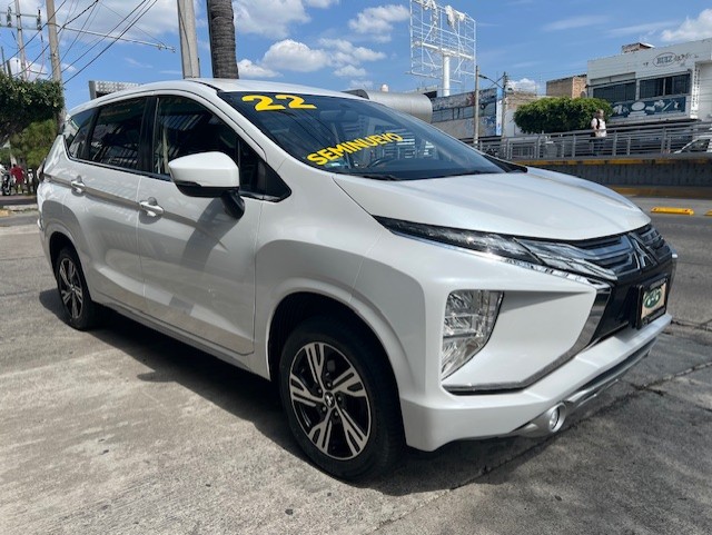 MITSUBISHI XPANDER CROSS MINIVAN TA 3ER FILA