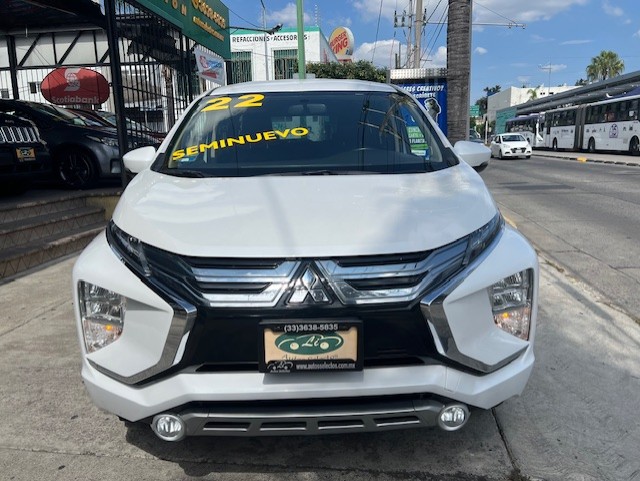 MITSUBISHI XPANDER CROSS MINIVAN TA 3ER FILA