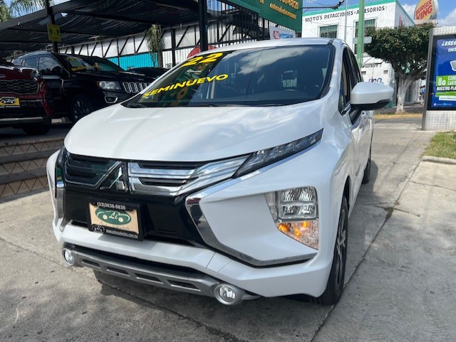 MITSUBISHI XPANDER CROSS MINIVAN TA 3ER FILA