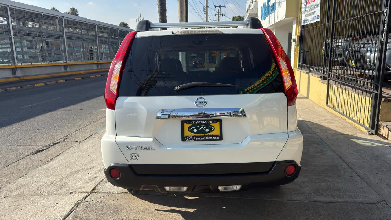 NISSAN XTRAIL SLX LUJO SUV TA 2012
