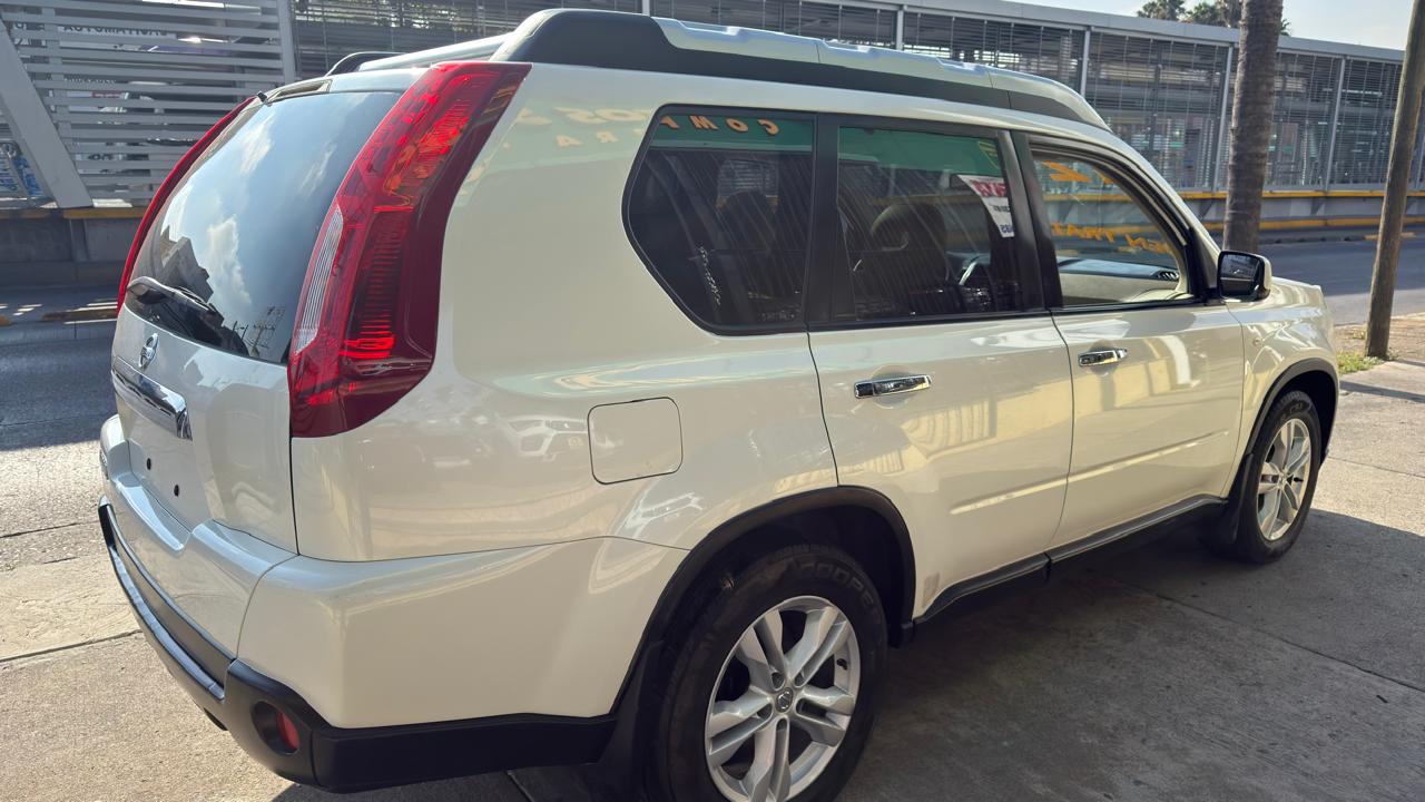 NISSAN XTRAIL SLX LUJO SUV TA 2012