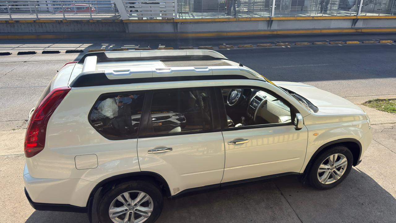 NISSAN XTRAIL SLX LUJO SUV TA 2012
