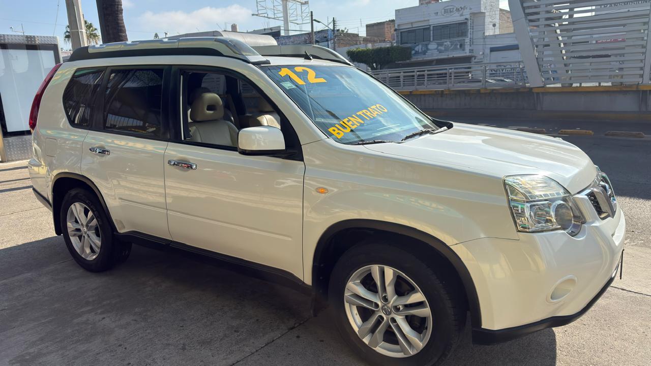 NISSAN XTRAIL SLX LUJO SUV TA 2012