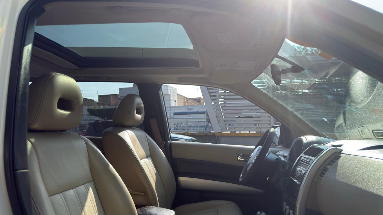 NISSAN XTRAIL SLX LUJO SUV TA 2012