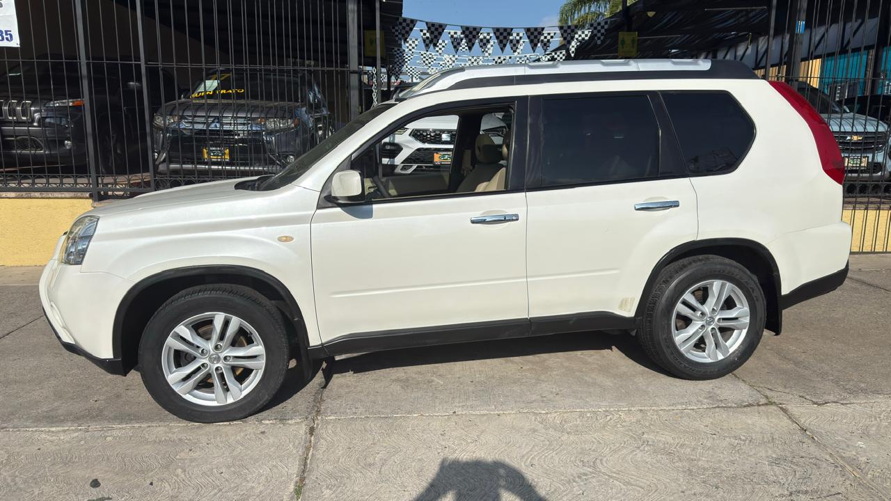 NISSAN XTRAIL SLX LUJO SUV TA 2012