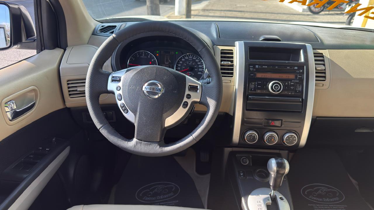 NISSAN XTRAIL SLX LUJO SUV TA 2012