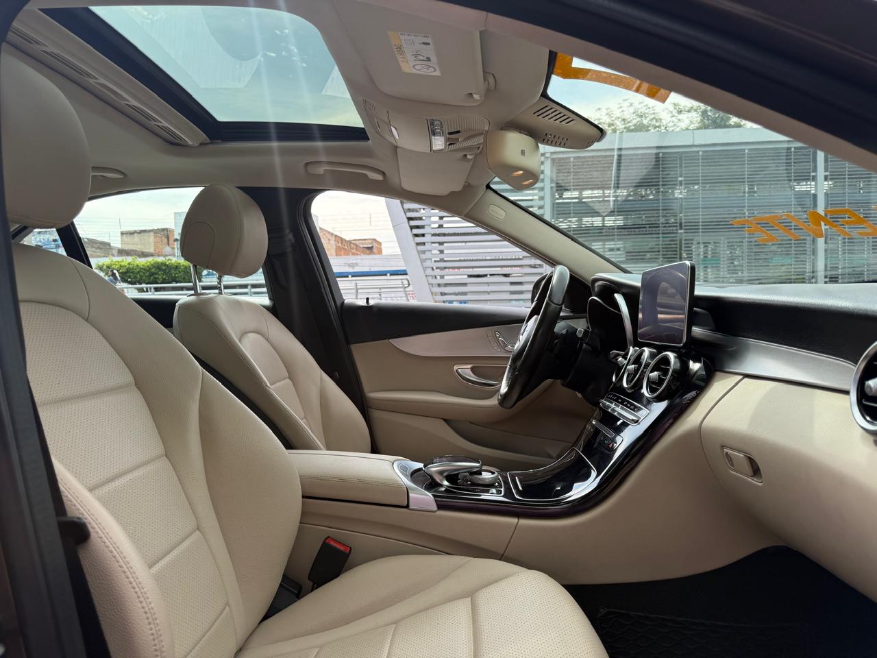 MERCEDES BENZ C200 CGI SPORT 2017