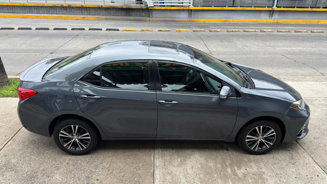 TOYOTA COROLLA SE SEDAN TA 2018