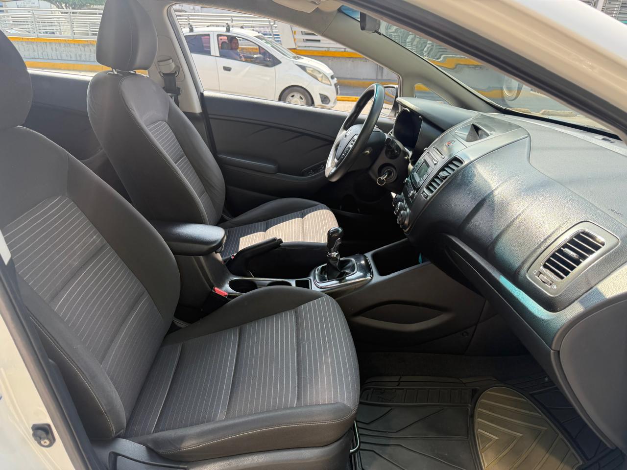 KIA FORTE LX SEDAN TM