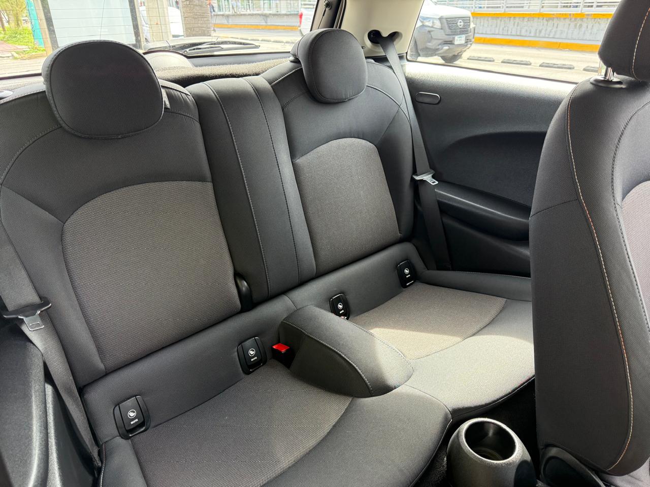 MINI COOPER BUISNES COOPE HB TA 2018