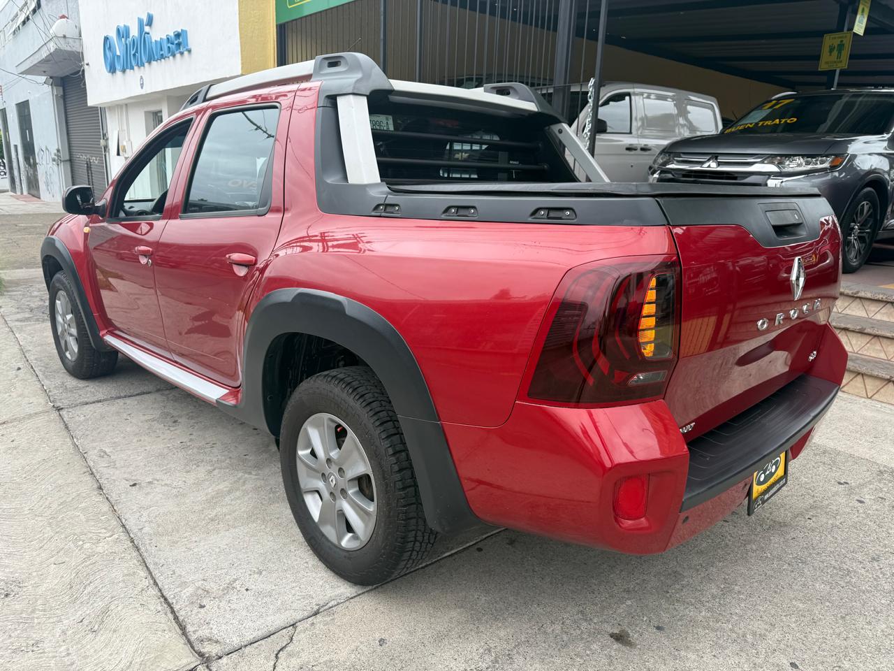 RENAULT OROCH OUTSIDER TA