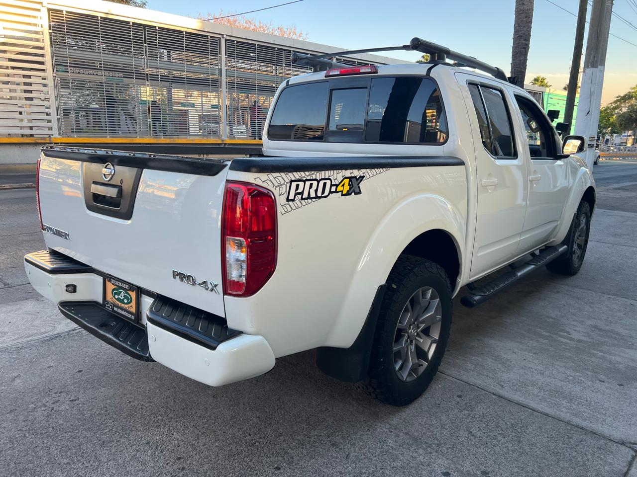 NISSAN NP300 FRONTIER PRO-4X DOBLE CAB 4X4 TA V6