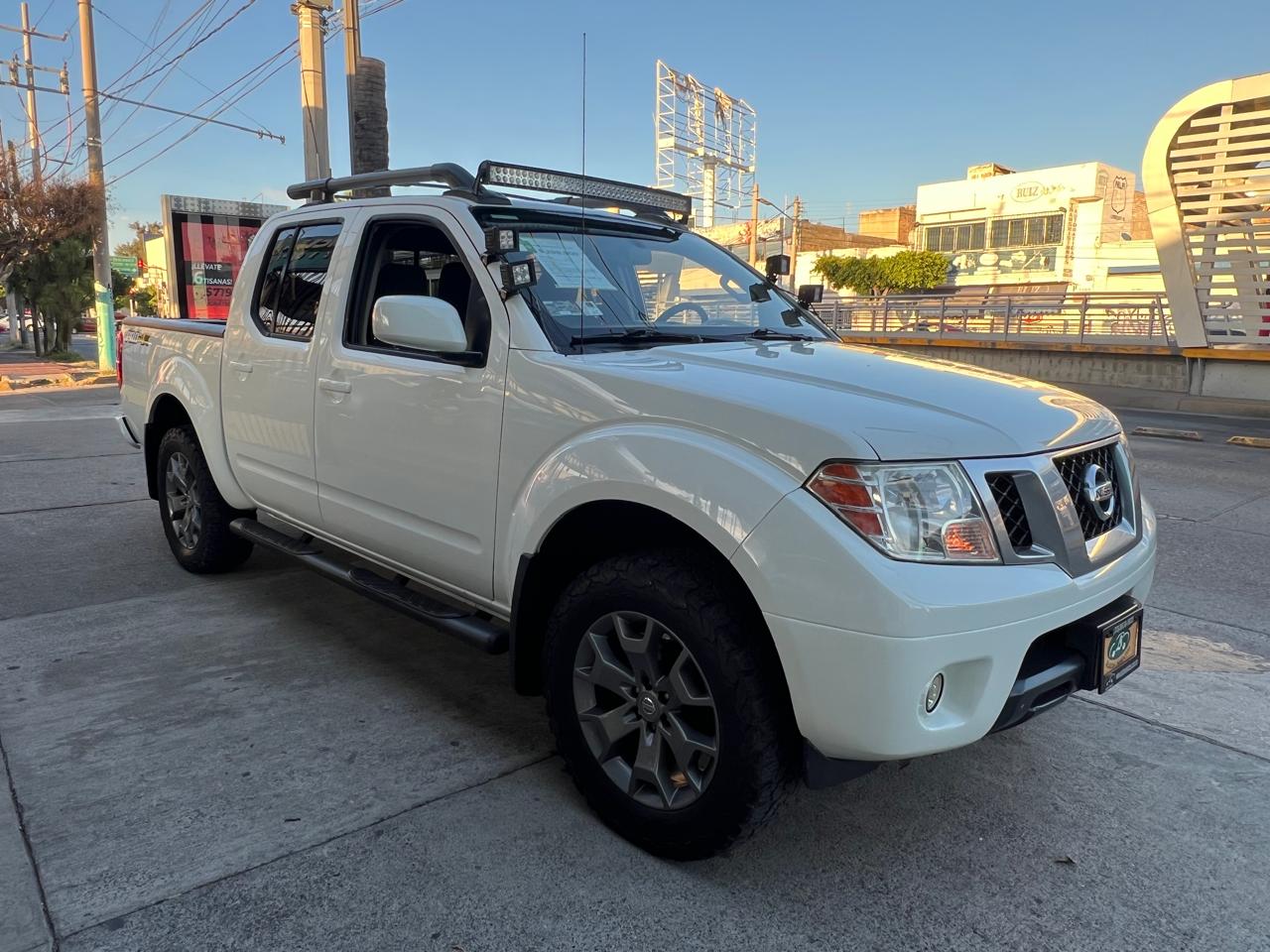 NISSAN NP300 FRONTIER PRO-4X DOBLE CAB 4X4 TA V6