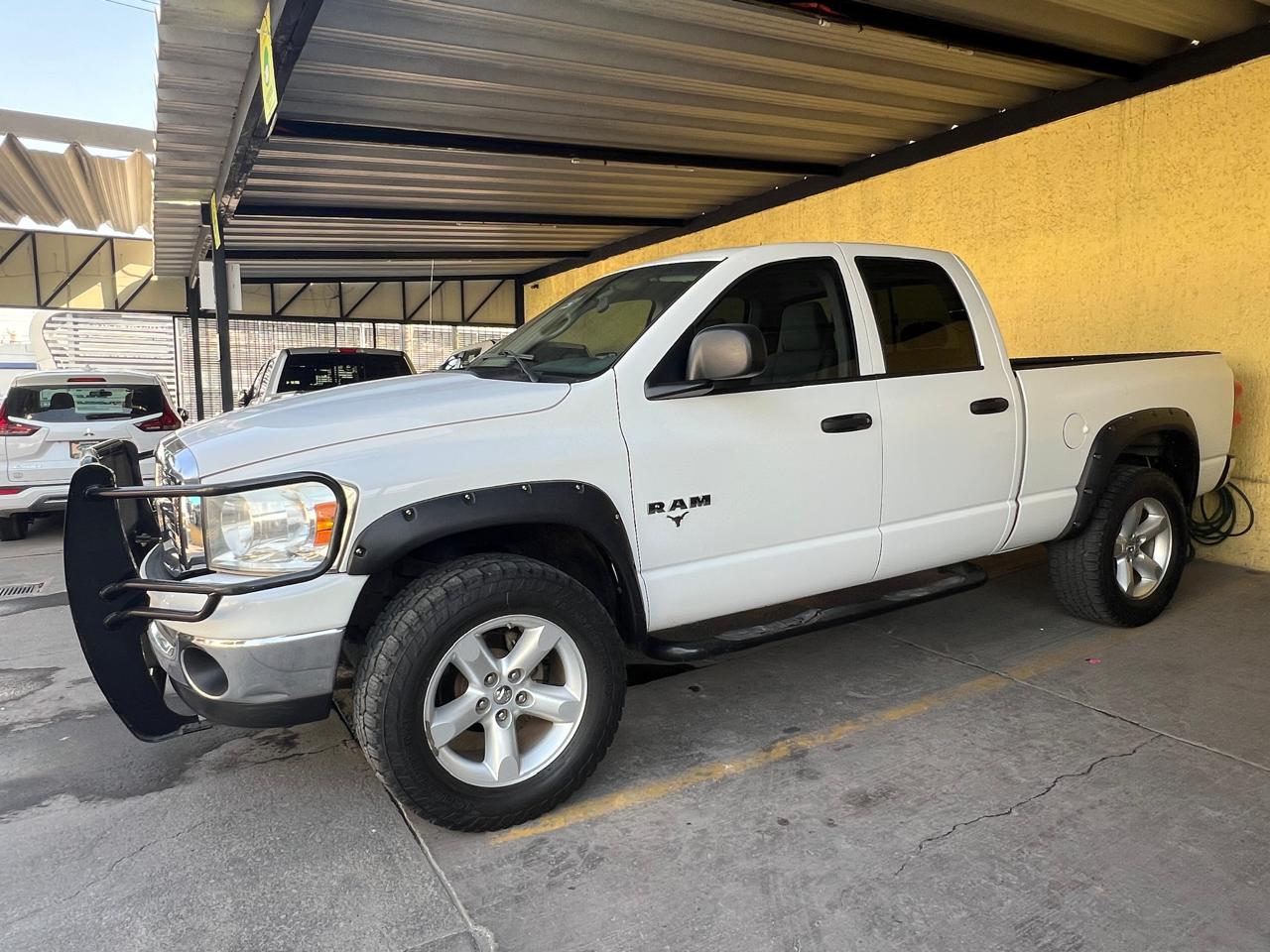 DODGE RAM 1500 4X4 DOBLE CAB LEGALIZADA