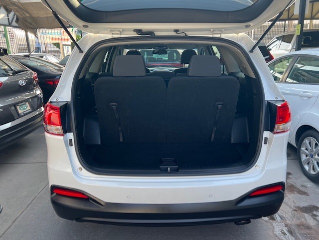 KIA SORENTO LX SUV TA 7 PASAJEROS