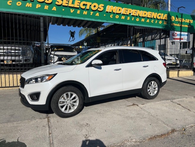 KIA SORENTO LX SUV TA 7 PASAJEROS