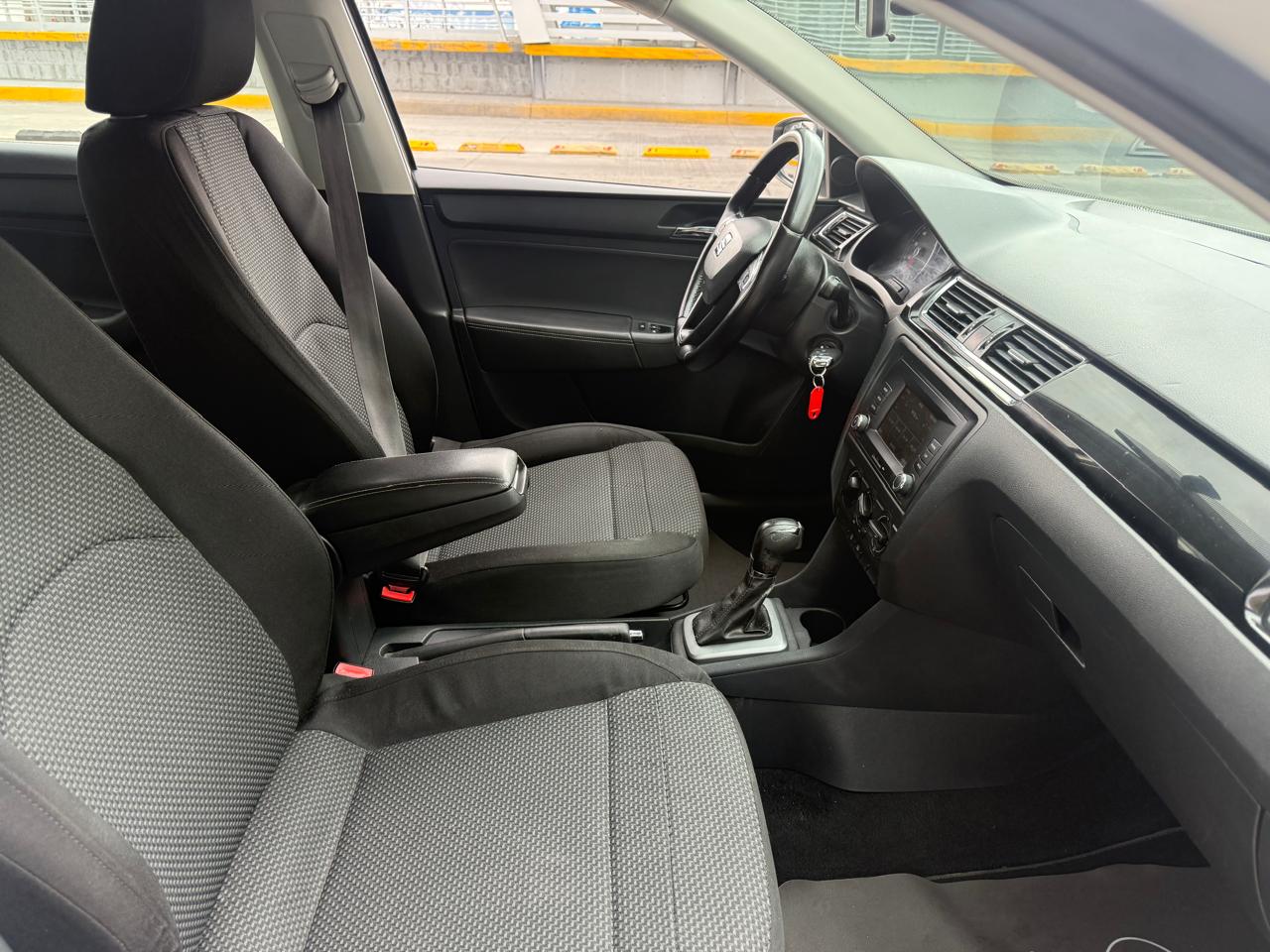 SEAT TOLEDO SEDAN TA