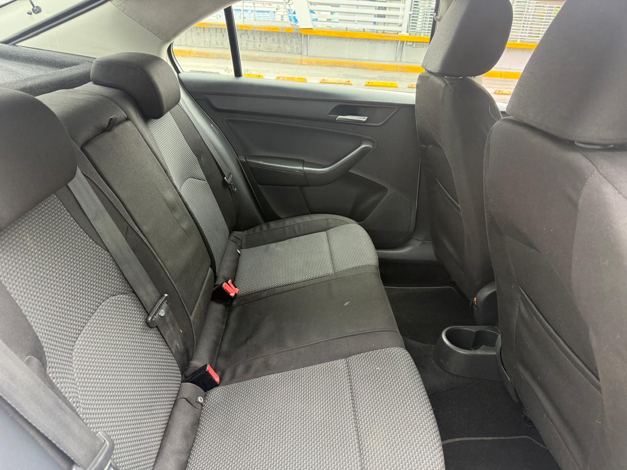 SEAT TOLEDO SEDAN TA