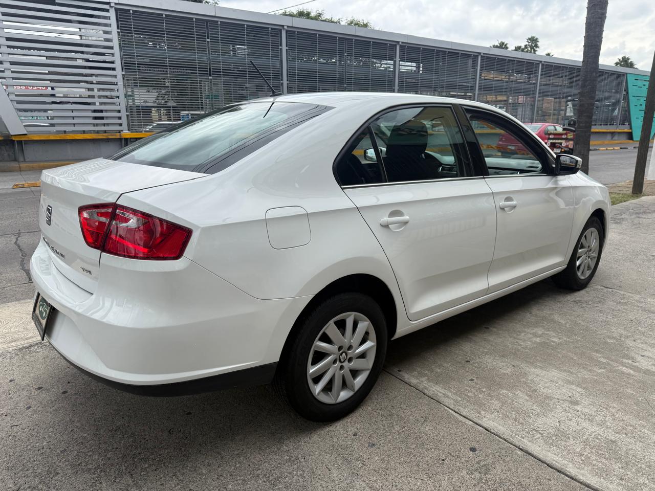 SEAT TOLEDO SEDAN TA