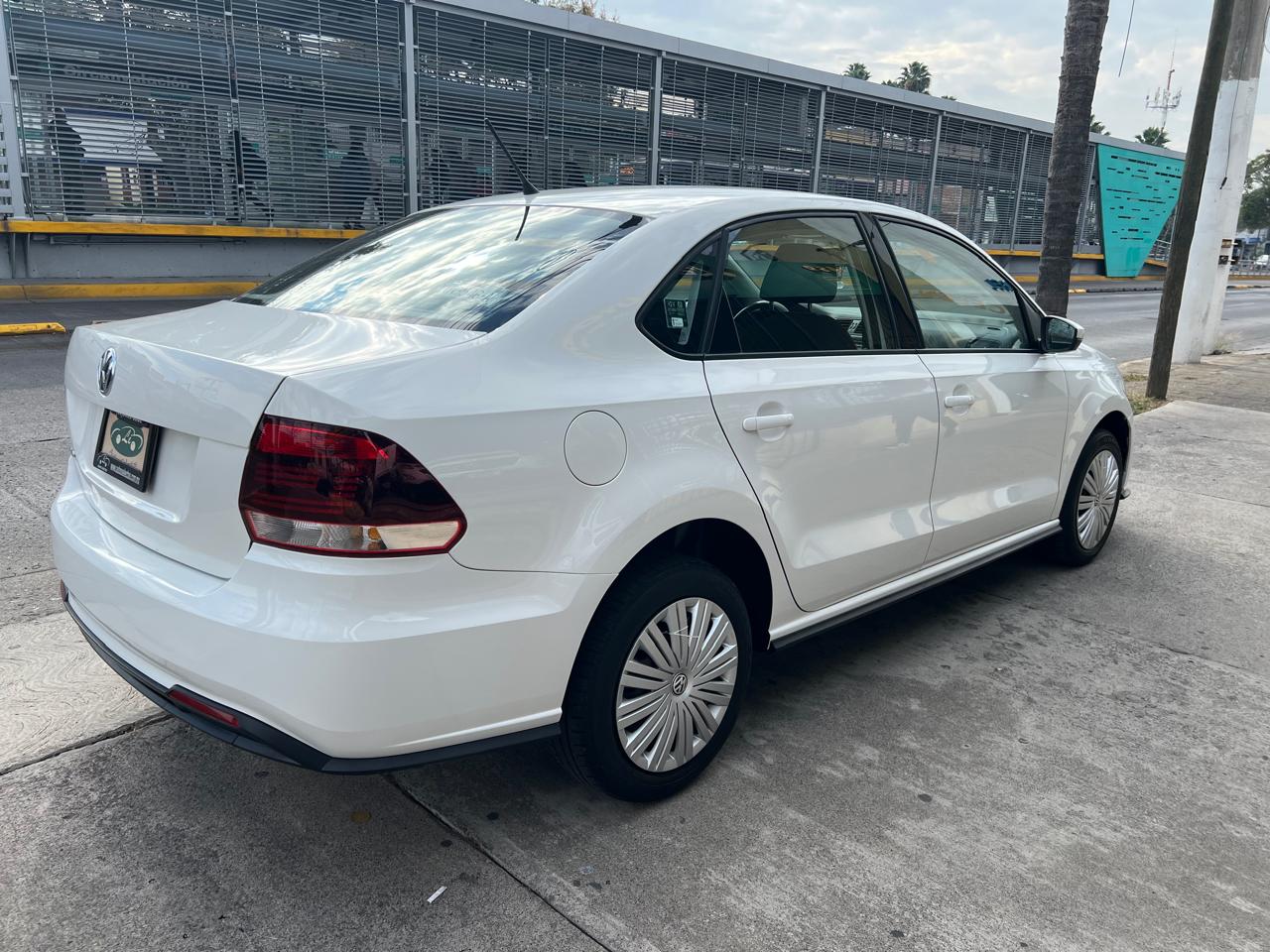 VW VENTO STARLINE SEDAN TM