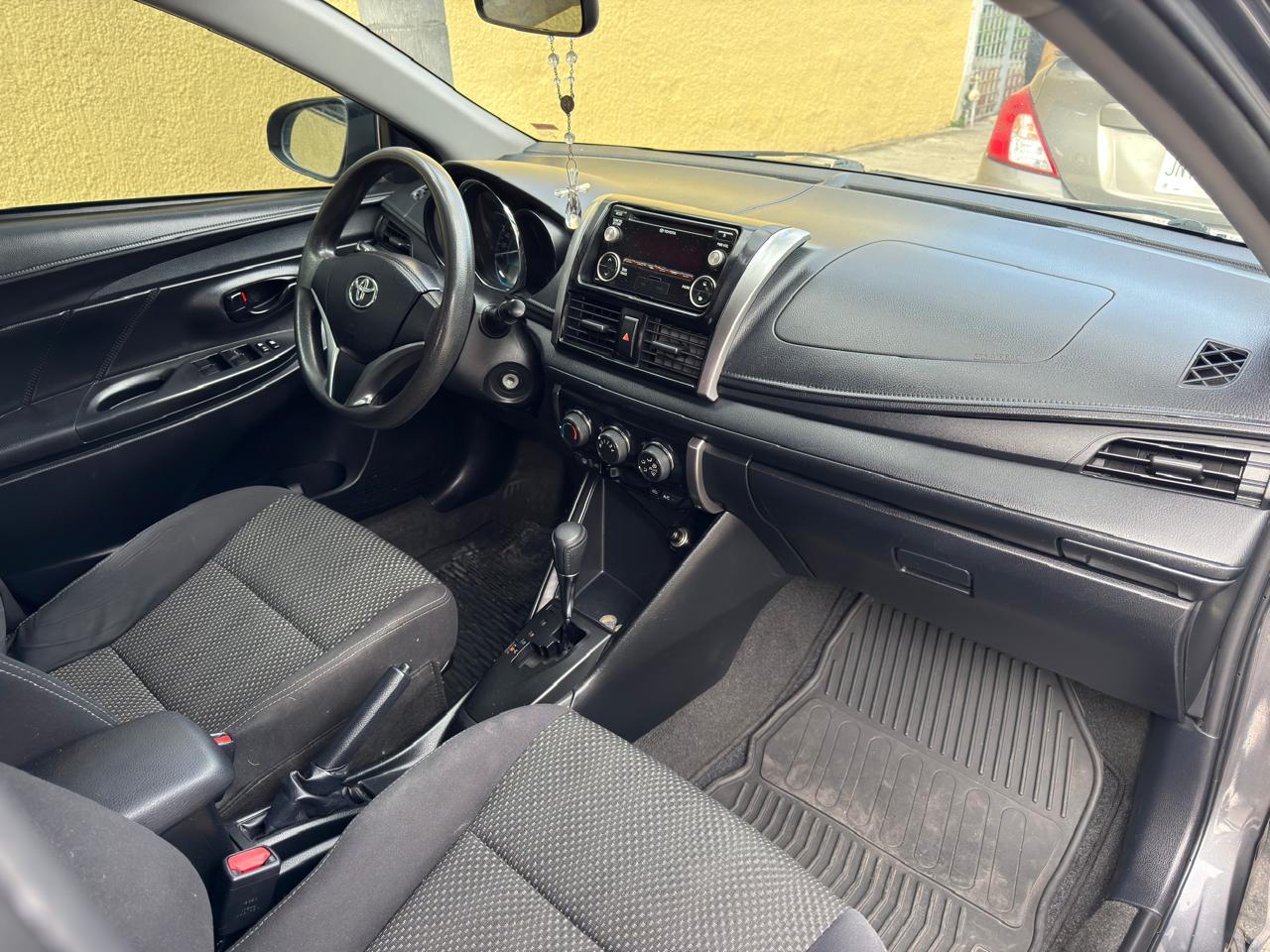 TOYOTA YARIS CORE CVT SEDAN TA 2017