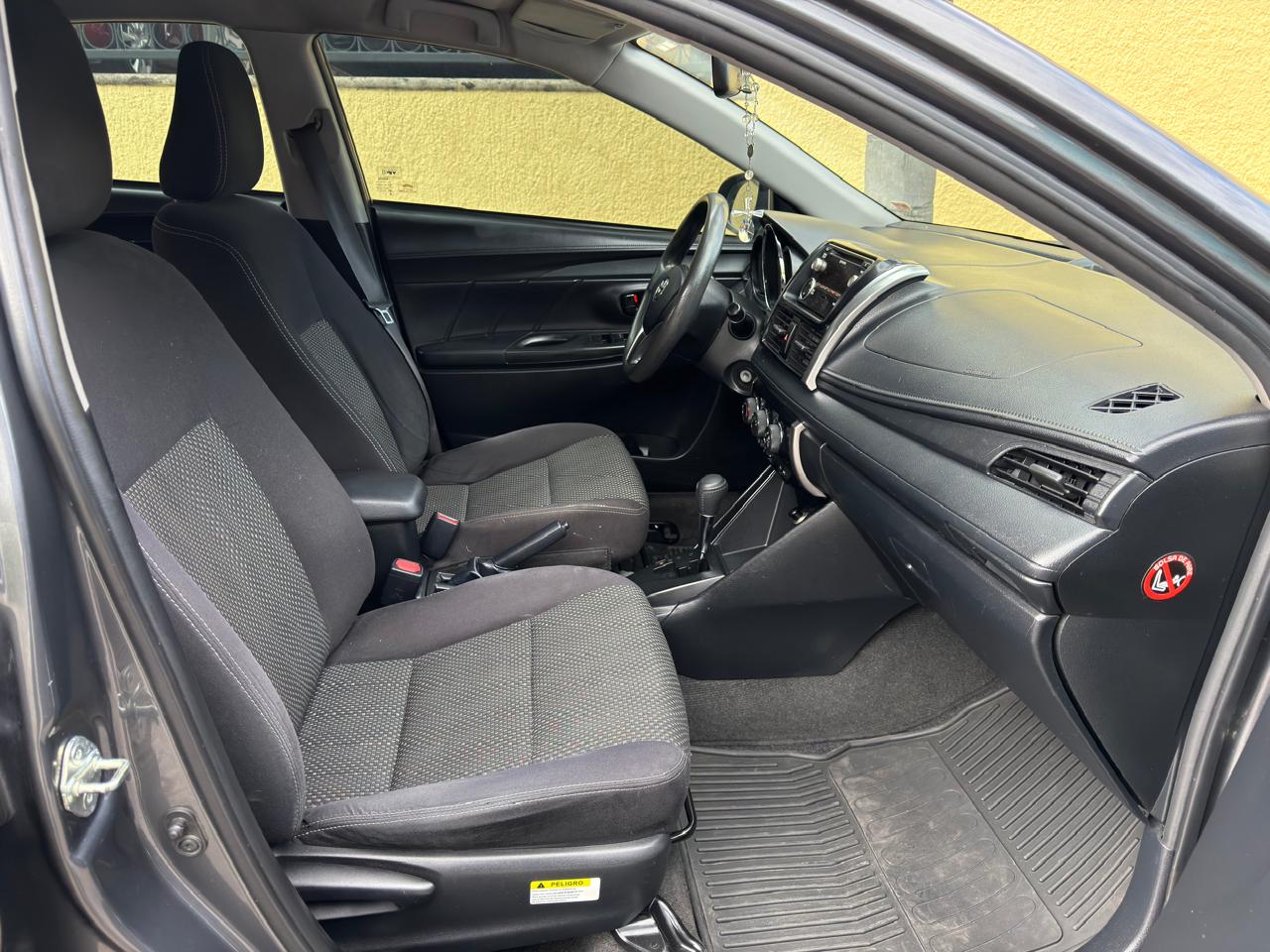 TOYOTA YARIS CORE CVT SEDAN TA 2017